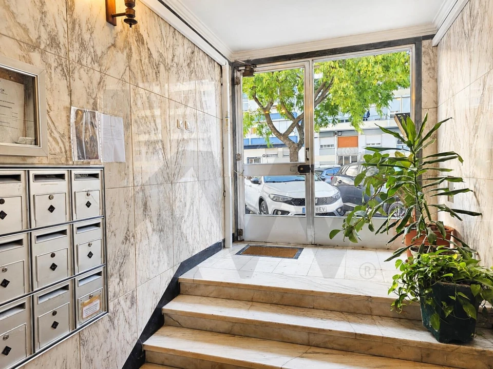 Apartamento T3 para Venda em Odivelas Foto 1