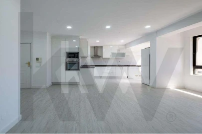 Apartamento T2 para Arrendamento em Oeiras e São Julião da Barra, Paço de Arcos e Caxias