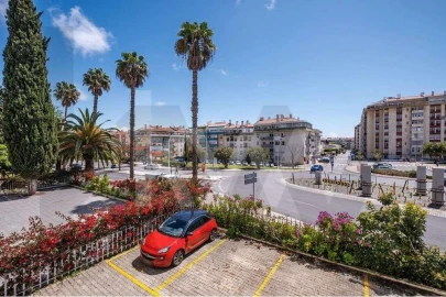 Apartamento T2 para Arrendamento em Oeiras e São Julião da Barra, Paço de Arcos e Caxias