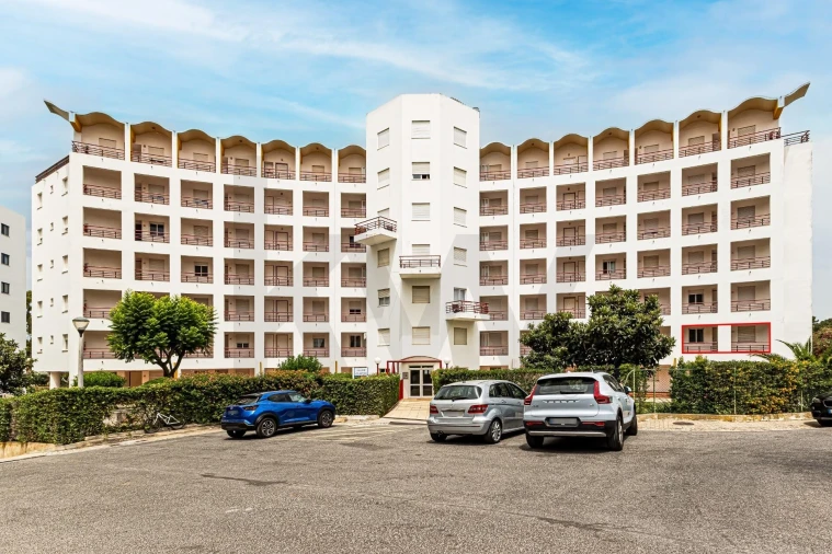 Apartamento T2 para Venda em Quarteira Foto 2