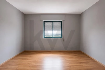 Apartamento T3 para Venda em Algueirão-Mem Martins