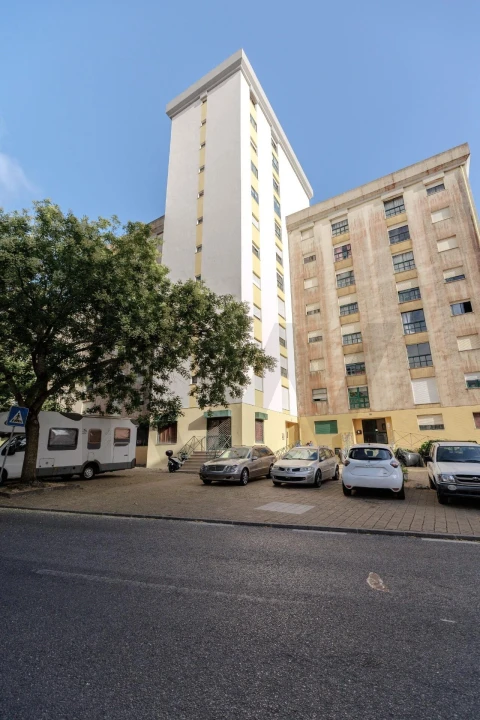 Apartamento T3 para Venda em Algueirão-Mem Martins