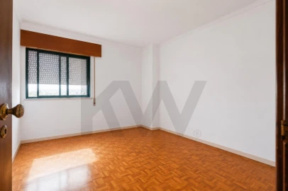 Apartamento T3 para Venda em Algueirão-Mem Martins