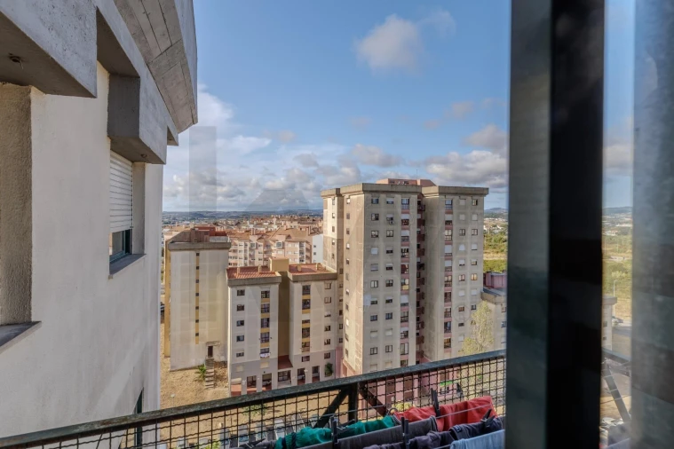 Apartamento T3 para Venda em Algueirão-Mem Martins Foto 3