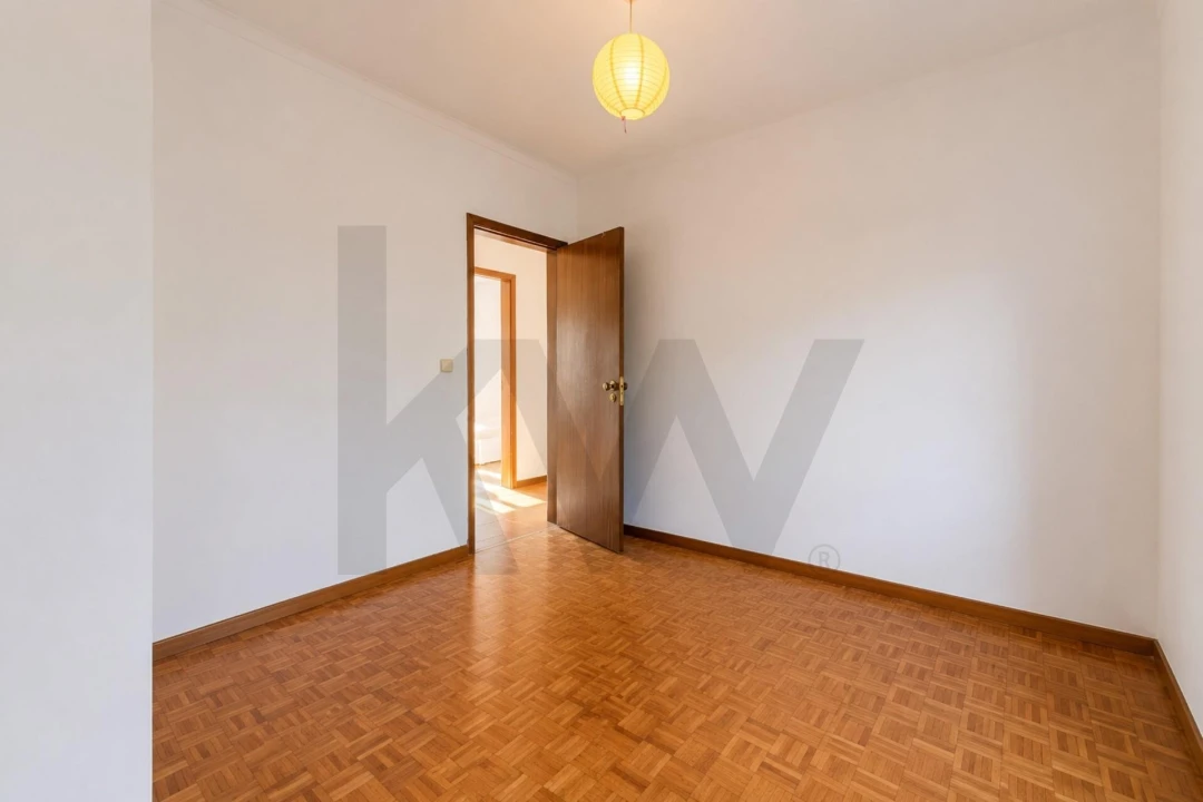 Apartamento T3 para Venda em Algueirão-Mem Martins Foto 15