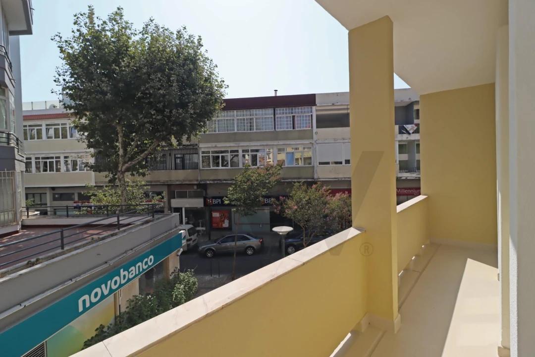 Apartamento T4 para Arrendamento em Carcavelos e Parede Foto 11