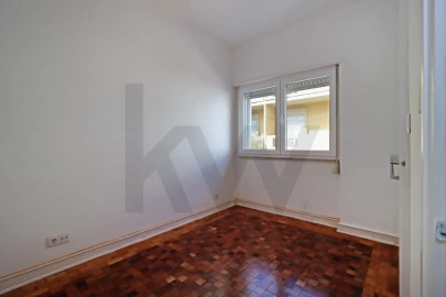 Apartamento T4 para Arrendamento em Carcavelos e Parede