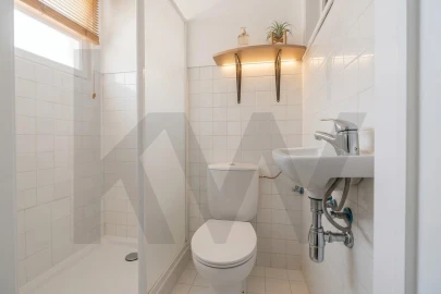 Apartamento T4 para Arrendamento em Carcavelos e Parede