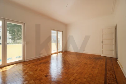Apartamento T4 para Arrendamento em Carcavelos e Parede