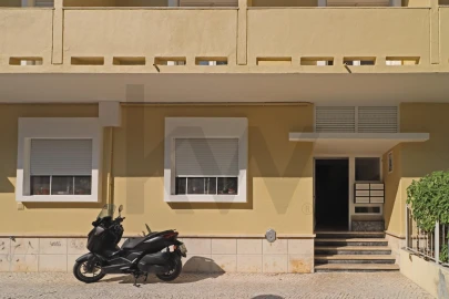 Apartamento T4 para Arrendamento em Carcavelos e Parede