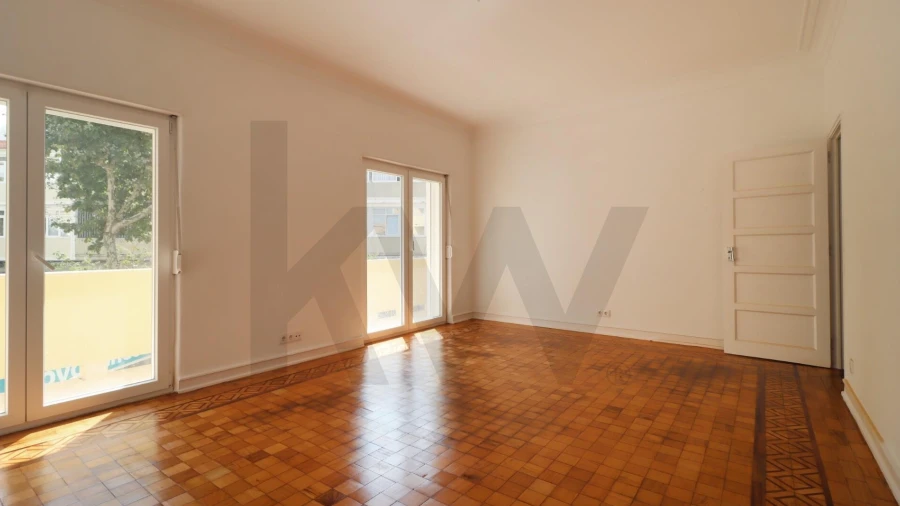 Apartamento T4 para Arrendamento em Carcavelos e Parede