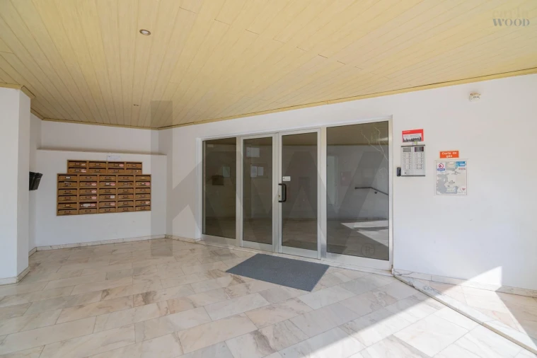 Apartamento T1 para Venda em Portimão Foto 4