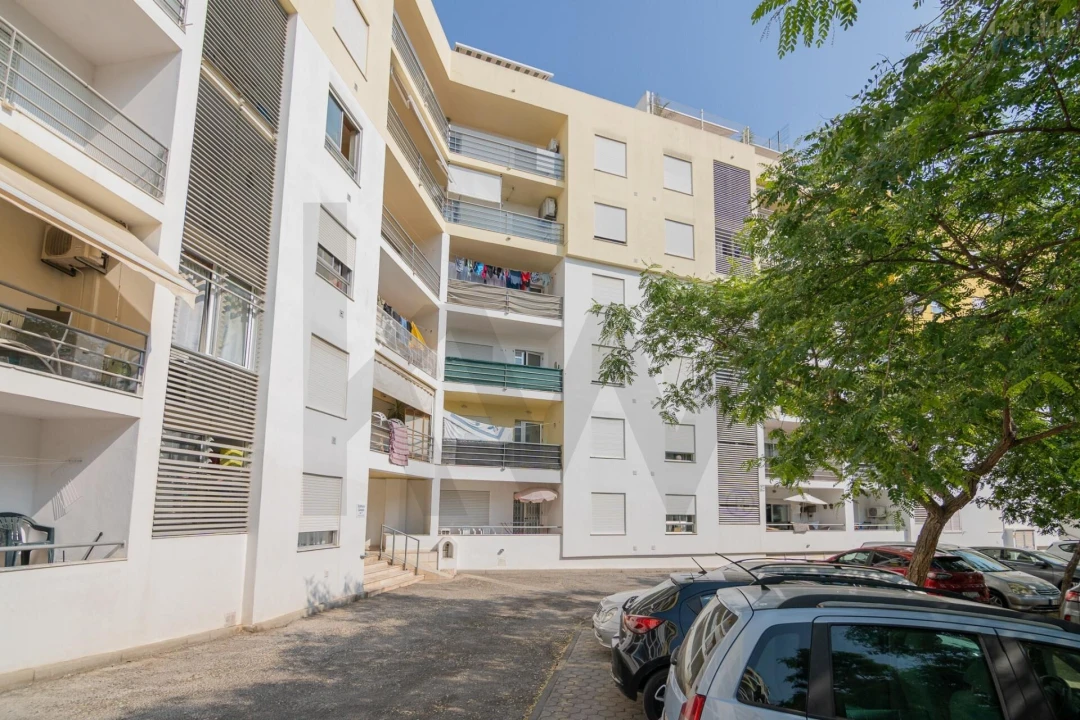 Apartamento T1 para Venda em Portimão Foto 3