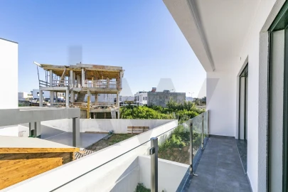 Moradia T3 para Venda em Charneca de Caparica e Sobreda