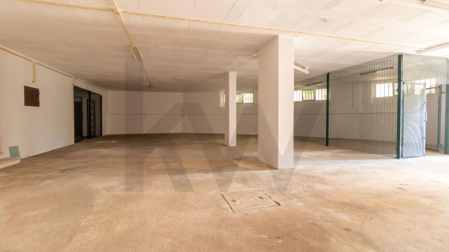 Garagem para Venda em Cascais e Estoril