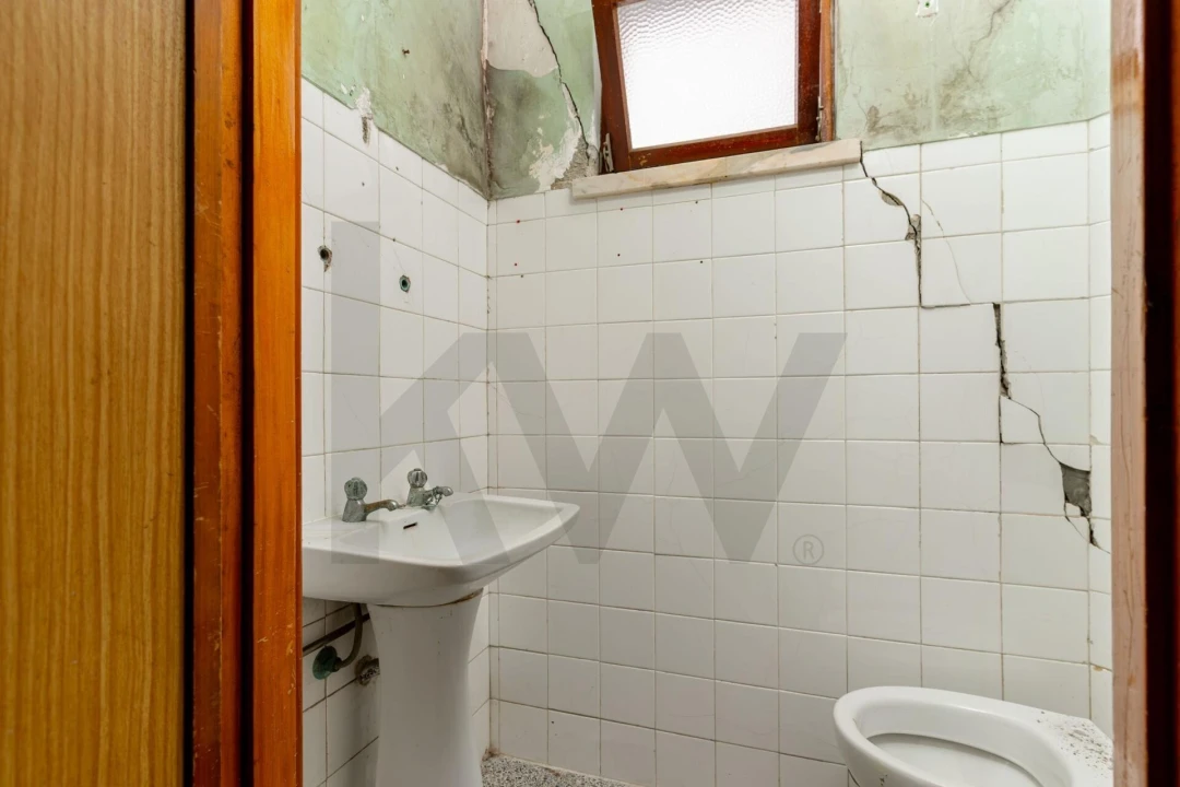 Apartamento T4 para Venda em Almada, Cova da Piedade, Pragal e Cacilhas Foto 24