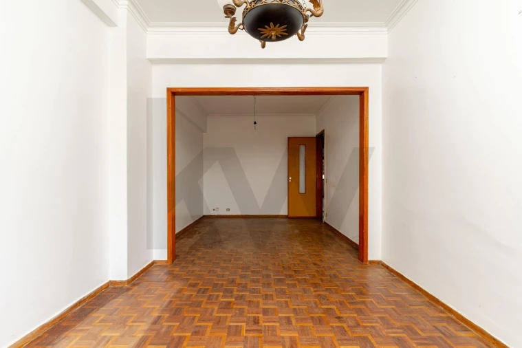 Apartamento T4 para Venda em Almada, Cova da Piedade, Pragal e Cacilhas Foto 5