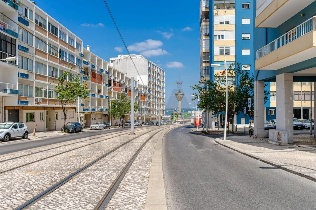 Apartamento T4 para Venda em Almada, Cova da Piedade, Pragal e Cacilhas Foto 28