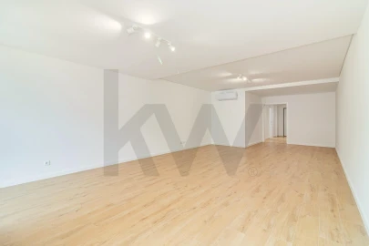 Apartamento T3 para Venda em Venteira
