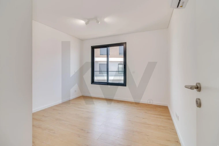Apartamento T3 para Venda em Venteira Foto 17