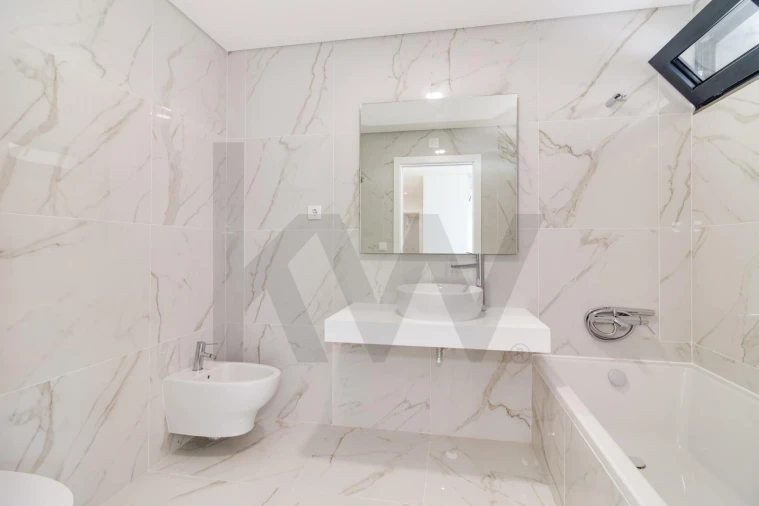 Apartamento T3 para Venda em Venteira Foto 24