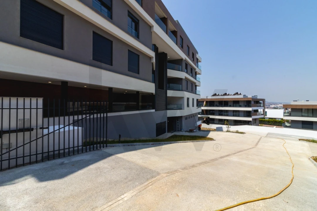 Apartamento T3 para Venda em Venteira Foto 25