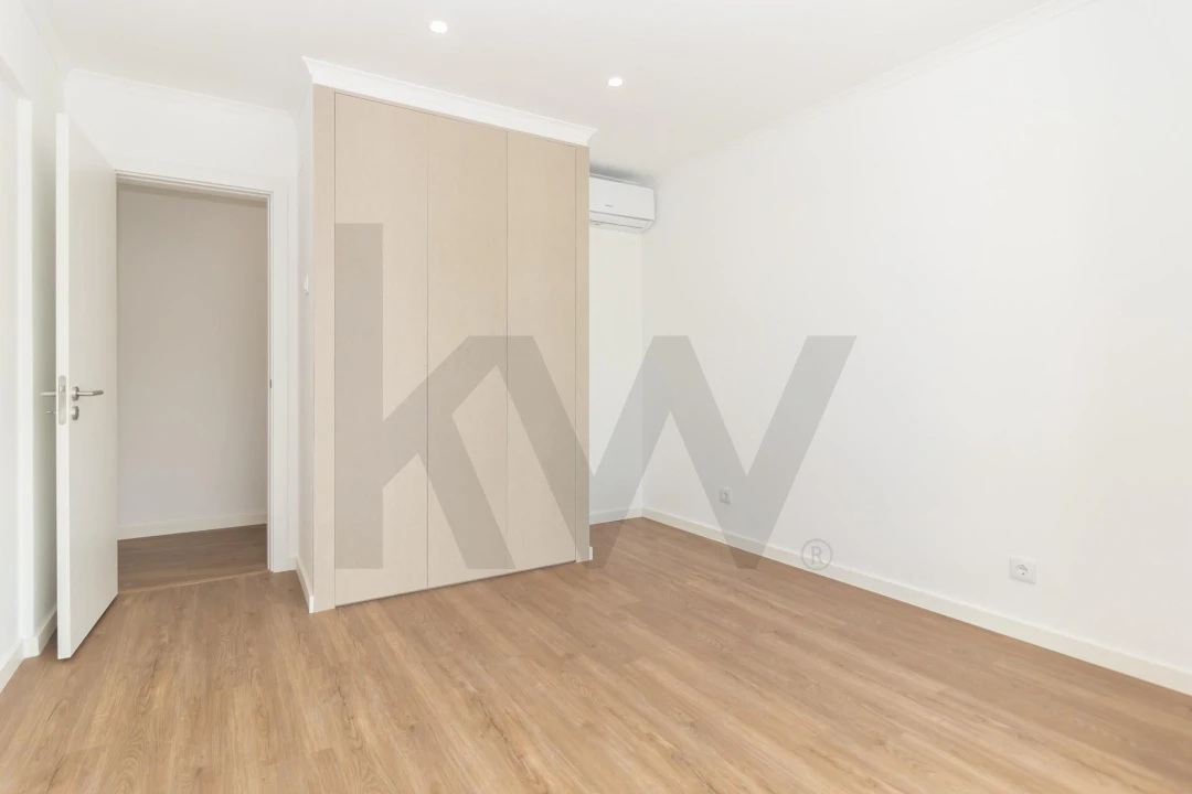 Apartamento T3 para Venda em Almada, Cova da Piedade, Pragal e Cacilhas Foto 6