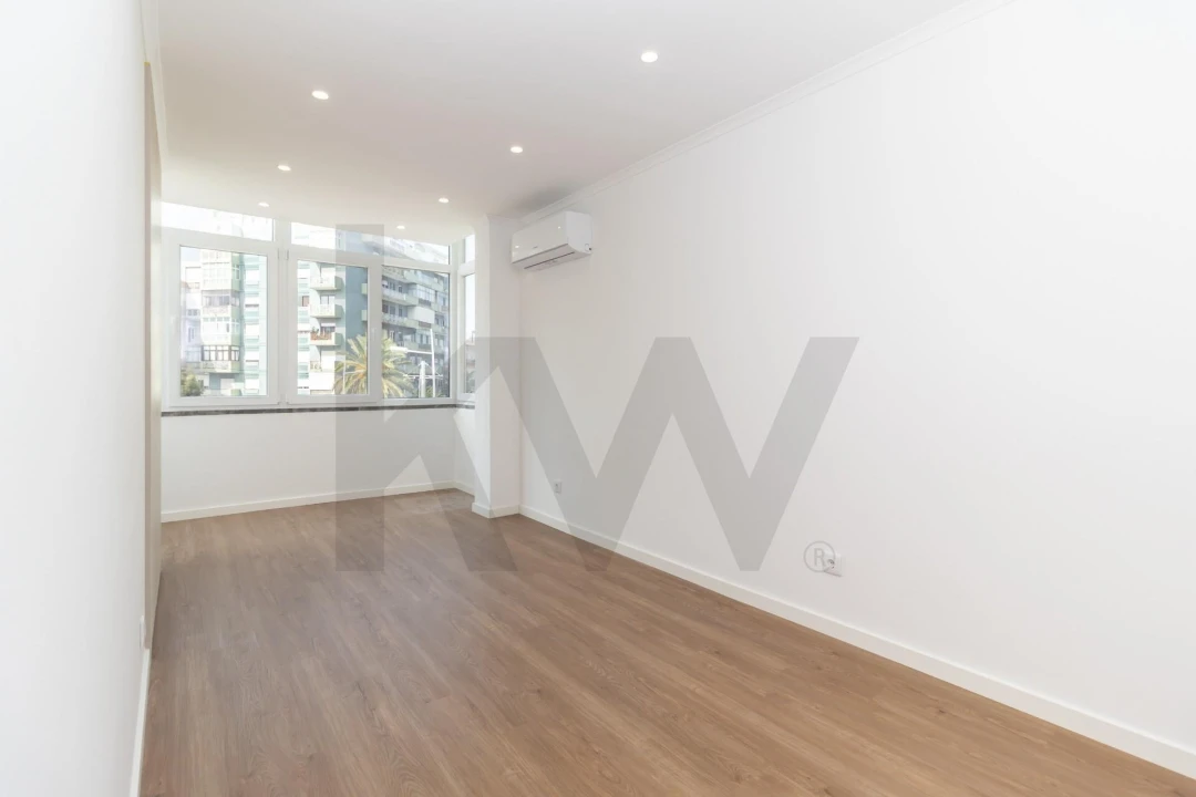 Apartamento T3 para Venda em Almada, Cova da Piedade, Pragal e Cacilhas Foto 29