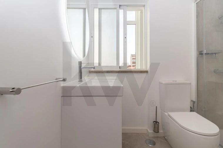 Apartamento T3 para Venda em Almada, Cova da Piedade, Pragal e Cacilhas Foto 46