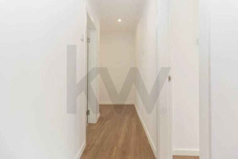 Apartamento T3 para Venda em Almada, Cova da Piedade, Pragal e Cacilhas Foto 22
