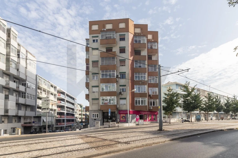 Apartamento T3 para Venda em Almada, Cova da Piedade, Pragal e Cacilhas Foto 52