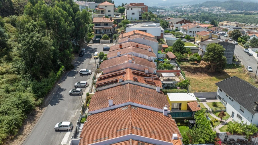 Moradia T3 para Venda em Lomar e Arcos Foto 41
