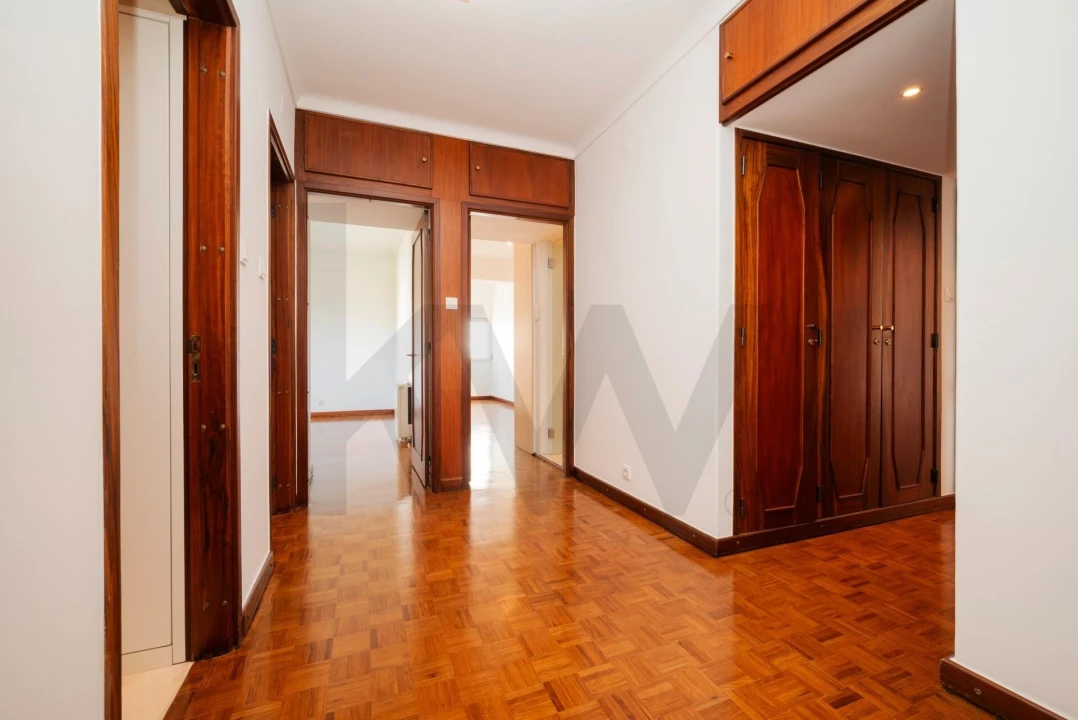 Apartamento T3 para Arrendamento em Algés, Linda-A-Velha e Cruz Quebrada-Dafundo Foto 7