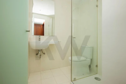 Apartamento T3 para Arrendamento em Algés, Linda-A-Velha e Cruz Quebrada-Dafundo