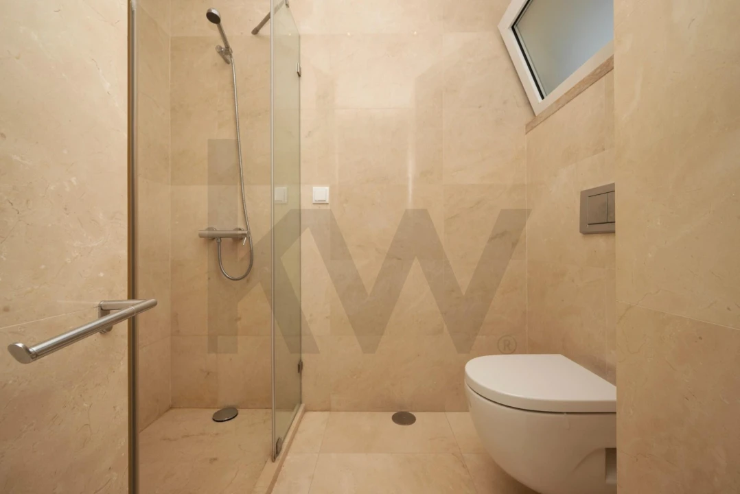 Apartamento T3 para Arrendamento em Algés, Linda-A-Velha e Cruz Quebrada-Dafundo Foto 23