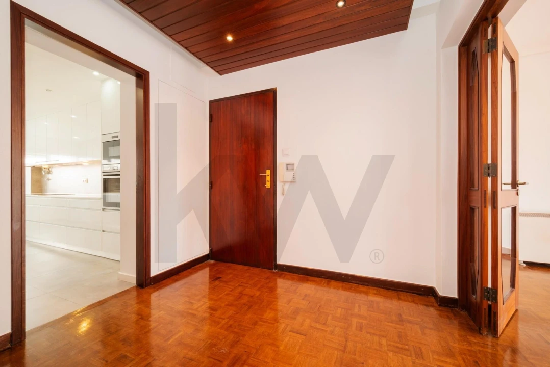 Apartamento T3 para Arrendamento em Algés, Linda-A-Velha e Cruz Quebrada-Dafundo Foto 24
