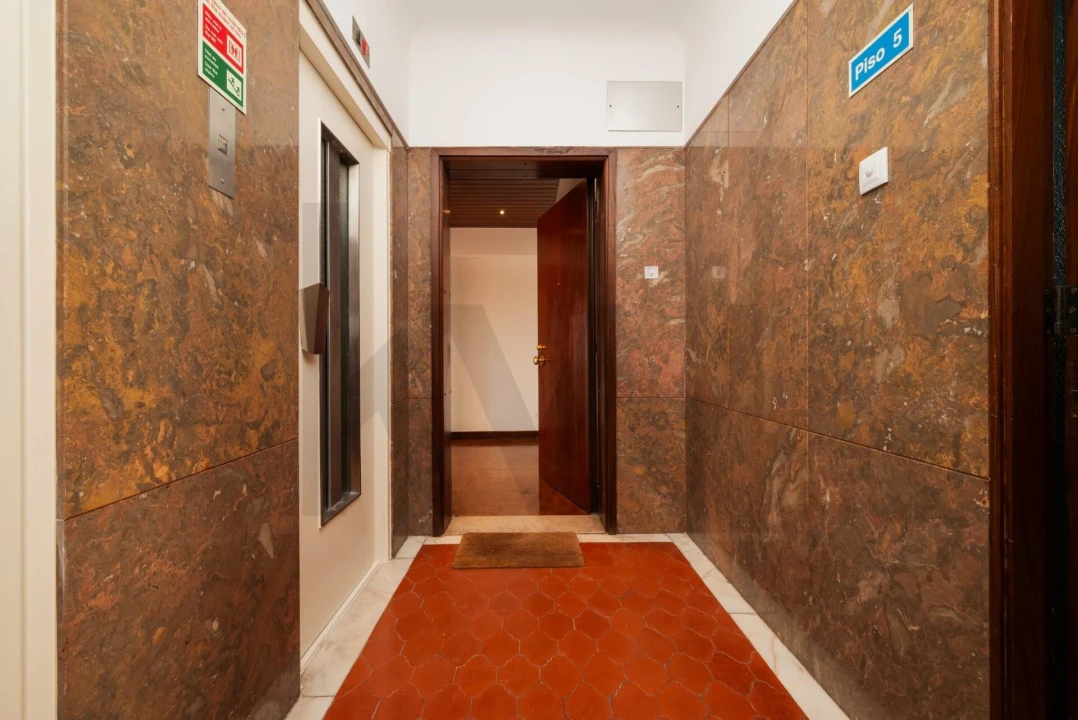 Apartamento T3 para Arrendamento em Algés, Linda-A-Velha e Cruz Quebrada-Dafundo Foto 32