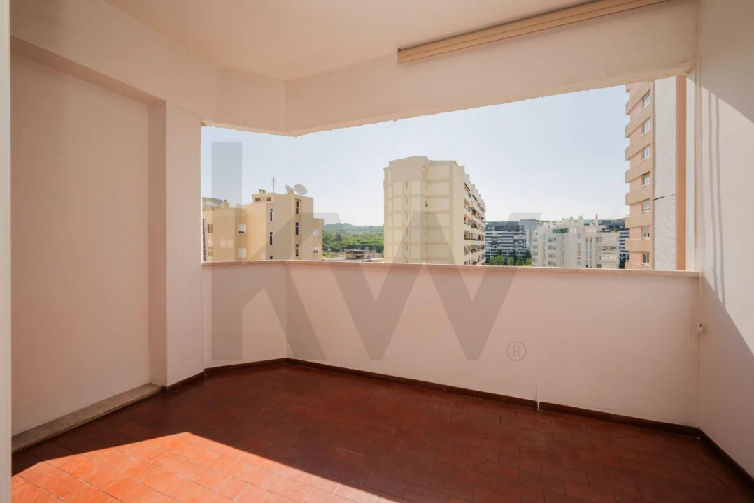 Apartamento T3 para Arrendamento em Algés, Linda-A-Velha e Cruz Quebrada-Dafundo Foto 3