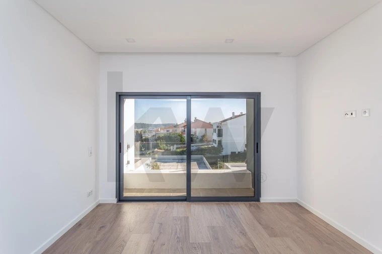 Moradia T4 para Venda em Loures Foto 44