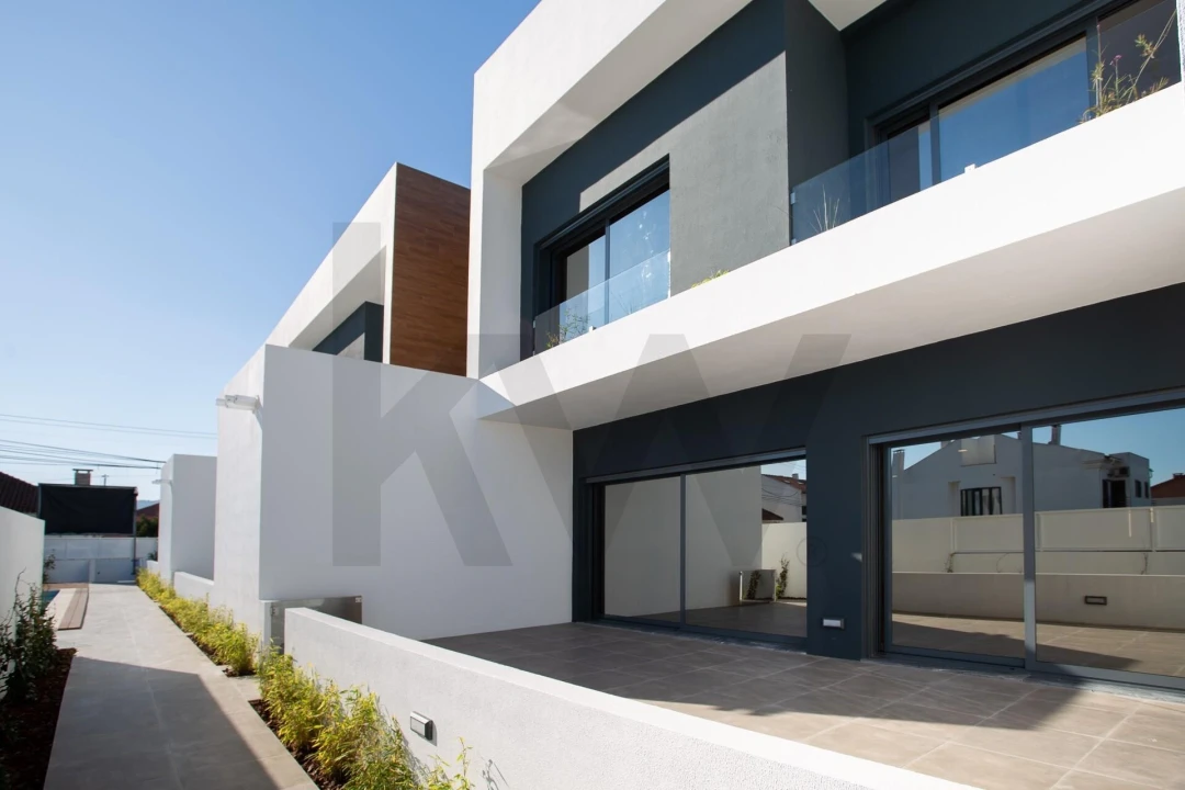 Moradia T4 para Venda em Loures Foto 70