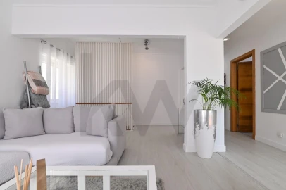 Moradia T5 para Venda em Porto Salvo