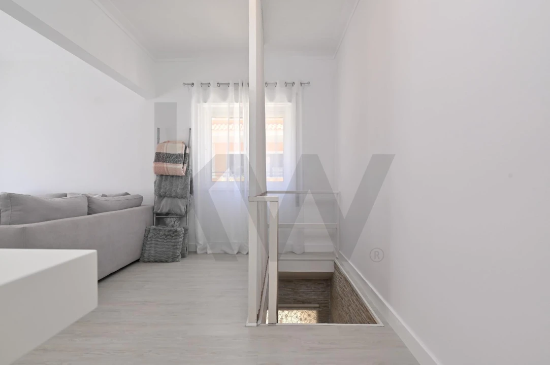 Moradia T5 para Venda em Porto Salvo Foto 28