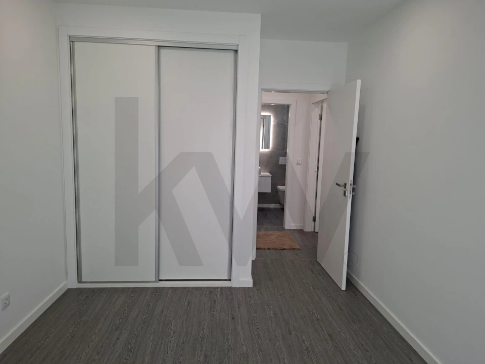Apartamento T2 para Venda em Corroios Foto 11