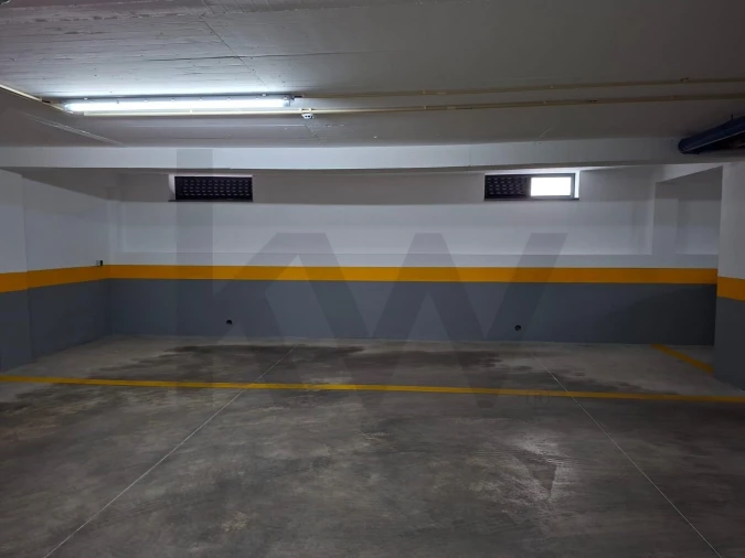 Apartamento T2 para Venda em Corroios Foto 16
