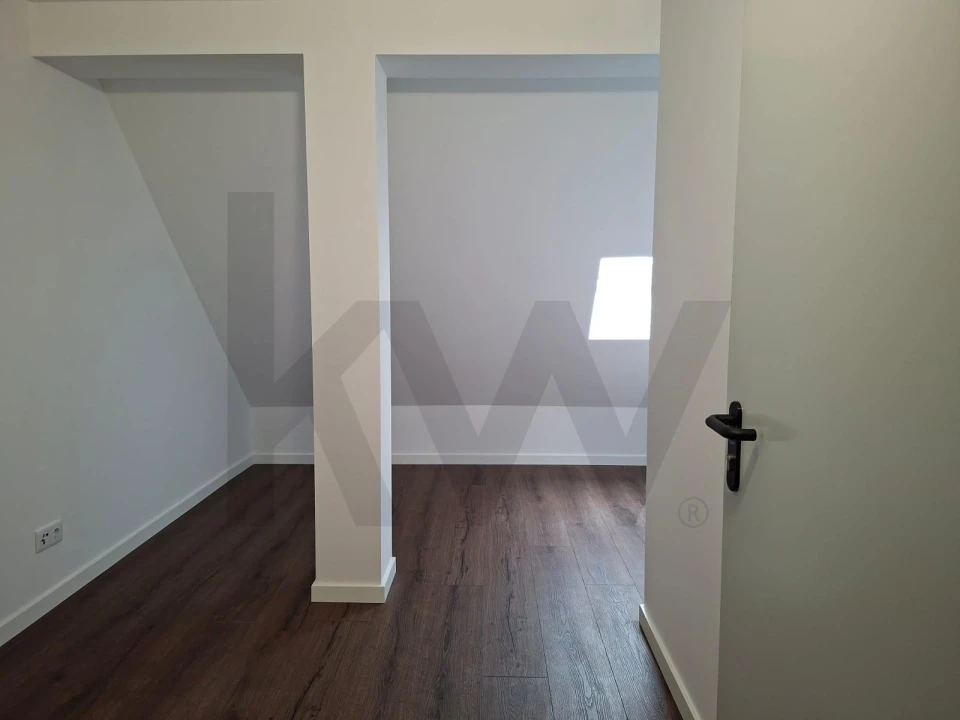 Apartamento T2 para Venda em Corroios Foto 15