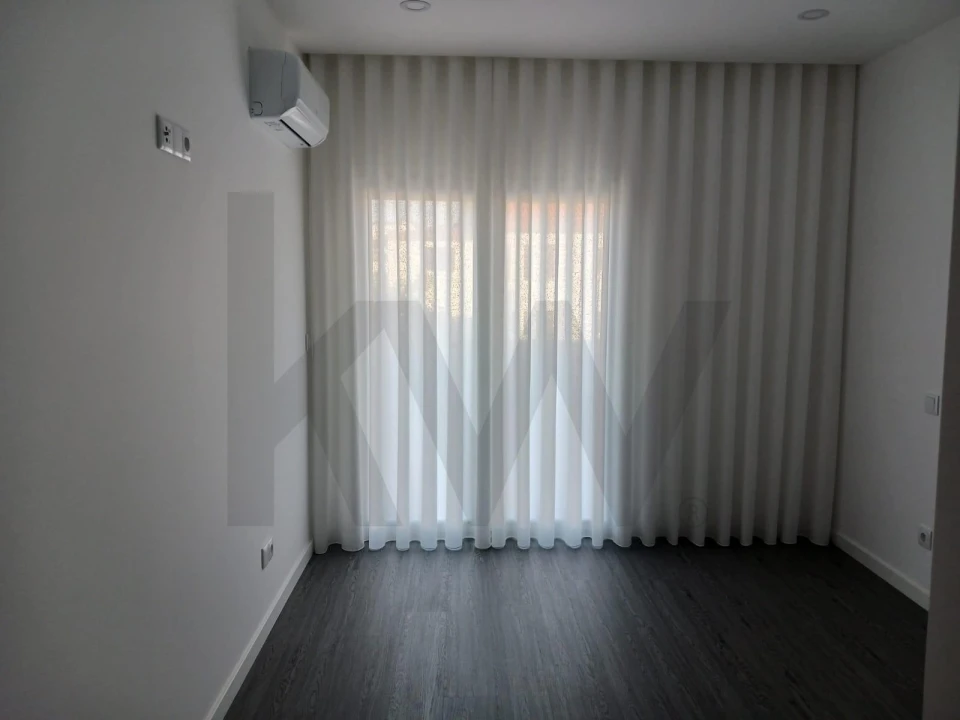 Apartamento T2 para Venda em Corroios Foto 9