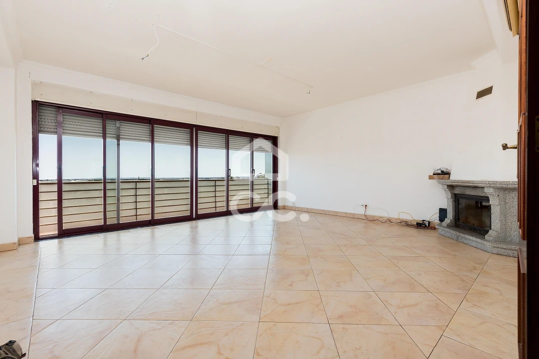 Apartamento T3 para Arrendamento em Malagueira e Horta das Figueiras Foto 3