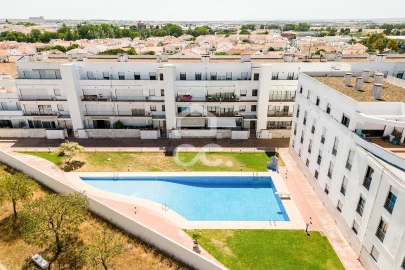 Apartamento T3 para Arrendamento em Malagueira e Horta das Figueiras