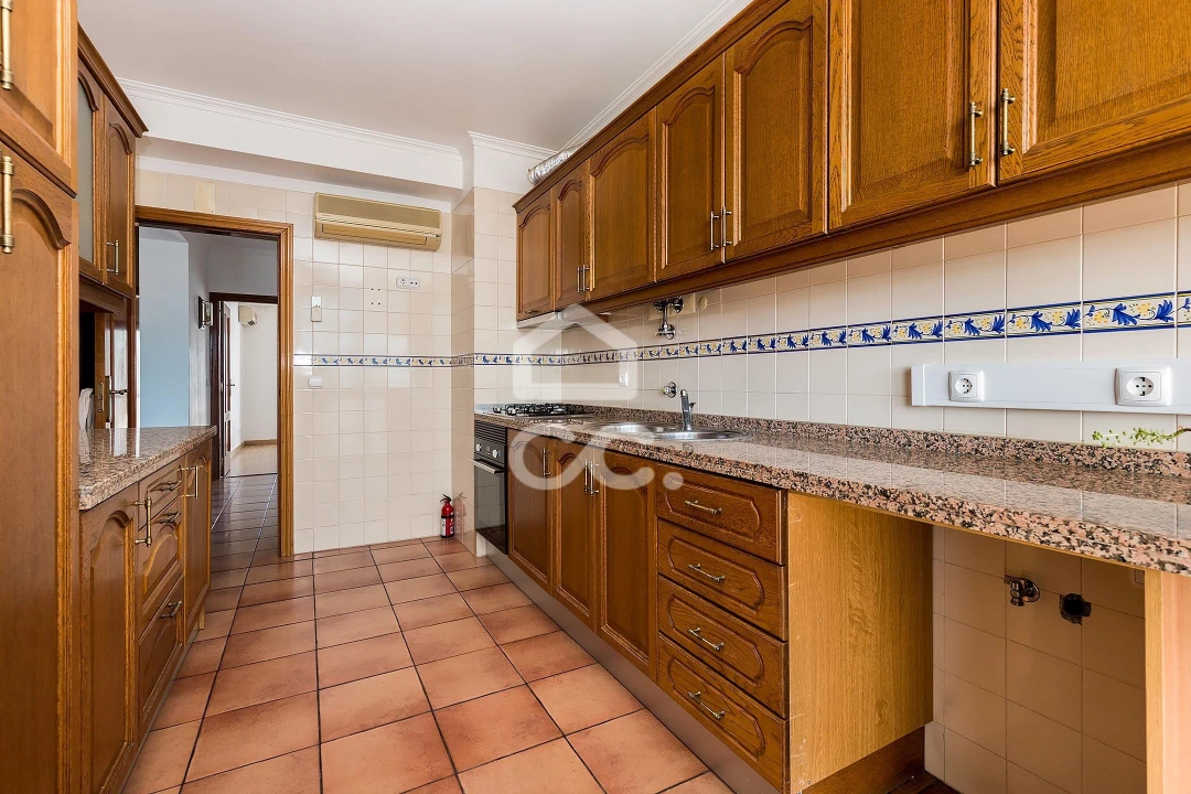 Apartamento T3 para Arrendamento em Malagueira e Horta das Figueiras Foto 5