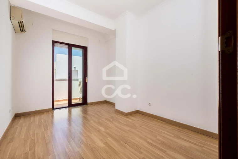 Apartamento T3 para Arrendamento em Malagueira e Horta das Figueiras Foto 10